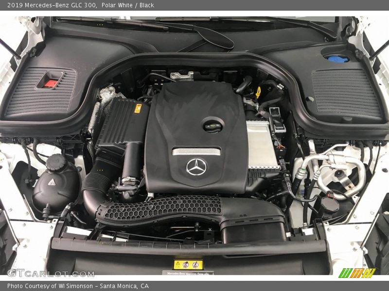 Polar White / Black 2019 Mercedes-Benz GLC 300