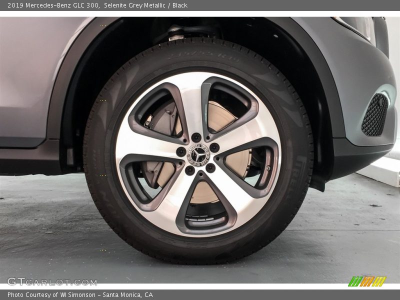 Selenite Grey Metallic / Black 2019 Mercedes-Benz GLC 300