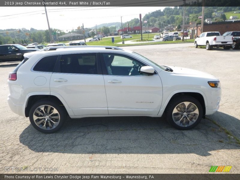 Pearl White / Black/Tan 2019 Jeep Cherokee Overland 4x4