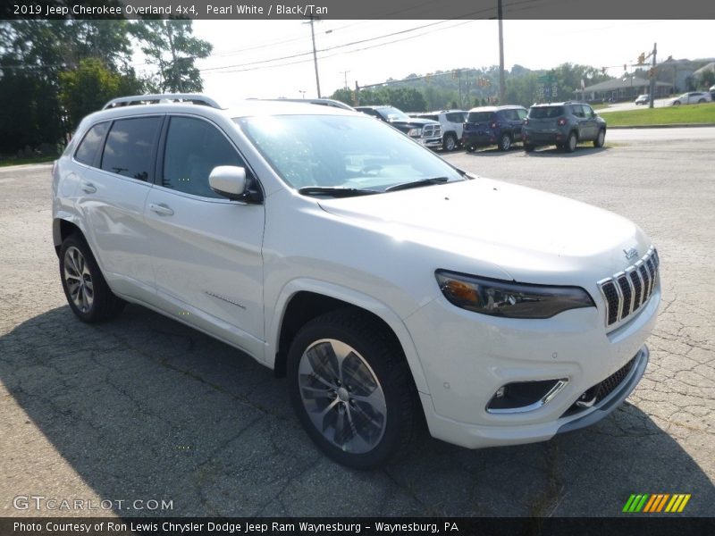 Pearl White / Black/Tan 2019 Jeep Cherokee Overland 4x4