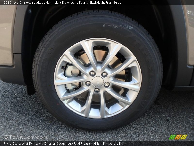  2019 Cherokee Latitude 4x4 Wheel