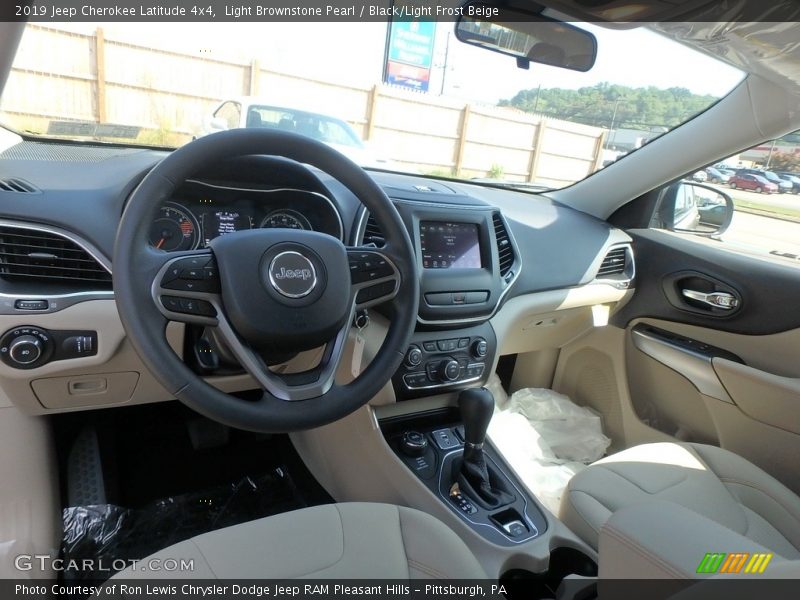 Light Brownstone Pearl / Black/Light Frost Beige 2019 Jeep Cherokee Latitude 4x4