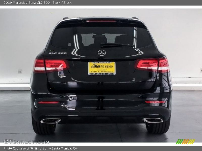 Black / Black 2019 Mercedes-Benz GLC 300