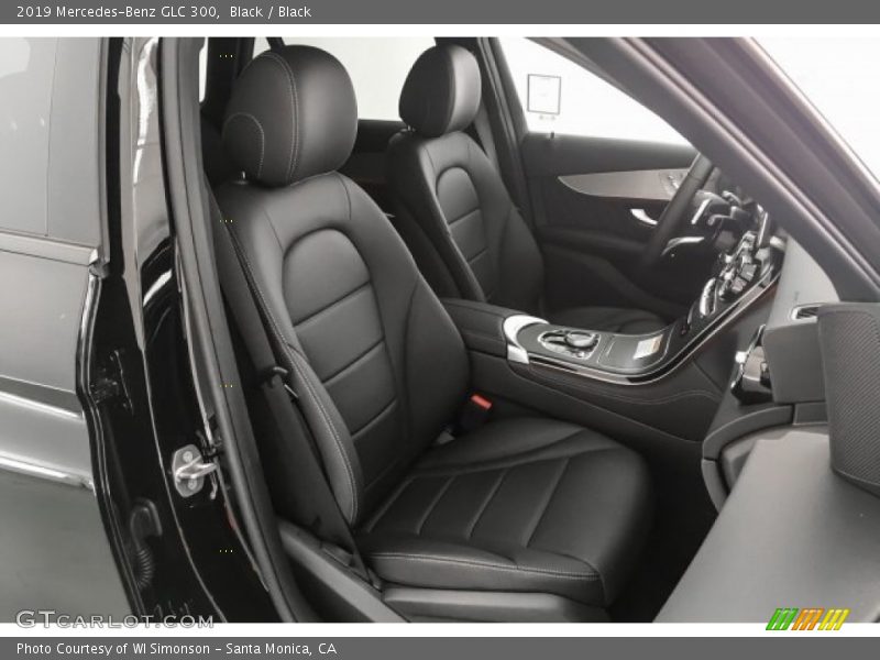 Black / Black 2019 Mercedes-Benz GLC 300