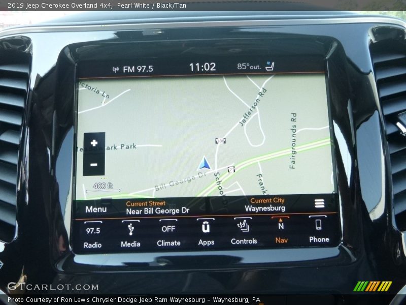 Navigation of 2019 Cherokee Overland 4x4