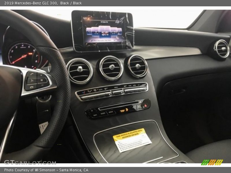 Black / Black 2019 Mercedes-Benz GLC 300