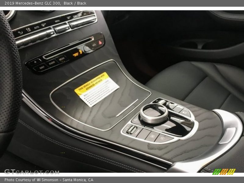 Black / Black 2019 Mercedes-Benz GLC 300