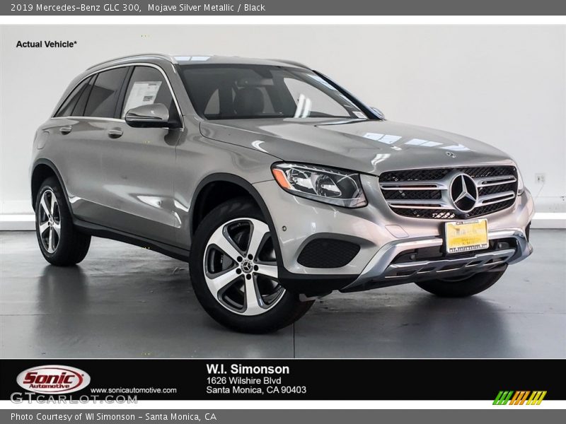 Mojave Silver Metallic / Black 2019 Mercedes-Benz GLC 300