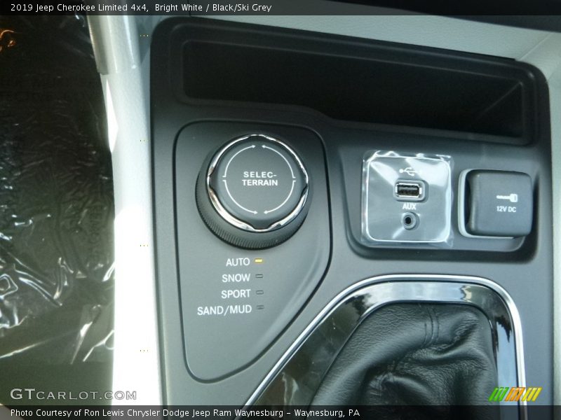 Bright White / Black/Ski Grey 2019 Jeep Cherokee Limited 4x4