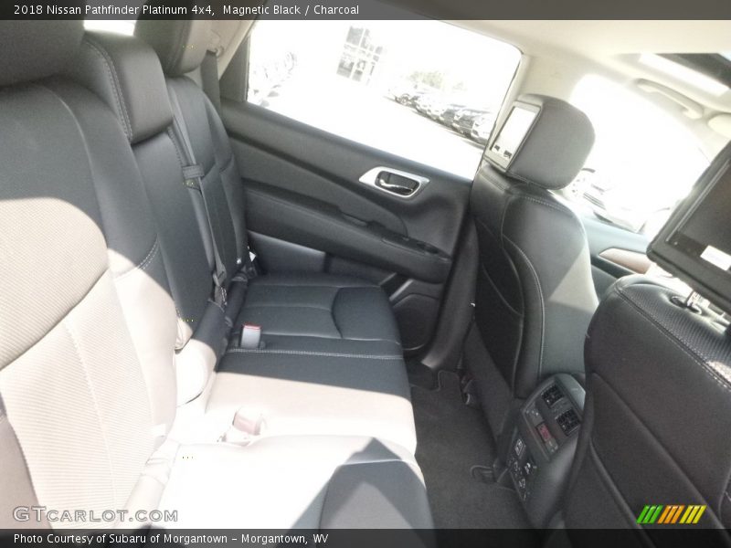Magnetic Black / Charcoal 2018 Nissan Pathfinder Platinum 4x4