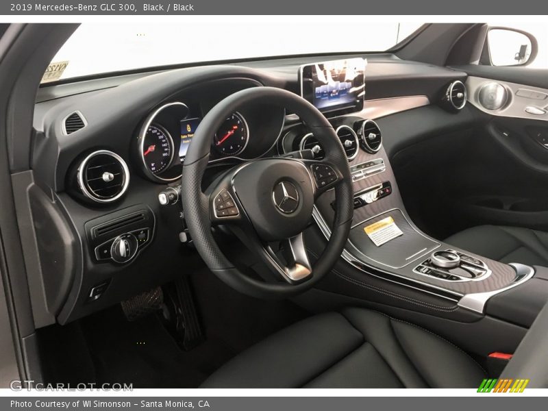 Black / Black 2019 Mercedes-Benz GLC 300