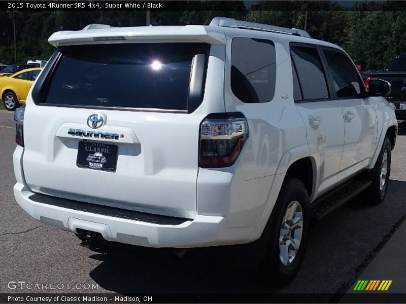 Super White / Black 2015 Toyota 4Runner SR5 4x4