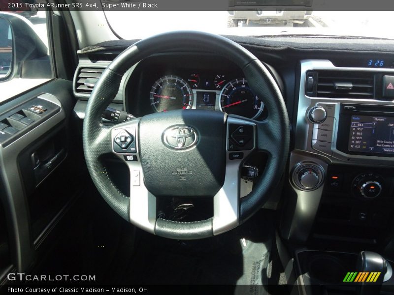 Super White / Black 2015 Toyota 4Runner SR5 4x4