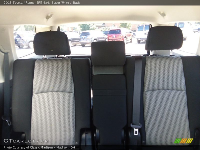 Super White / Black 2015 Toyota 4Runner SR5 4x4