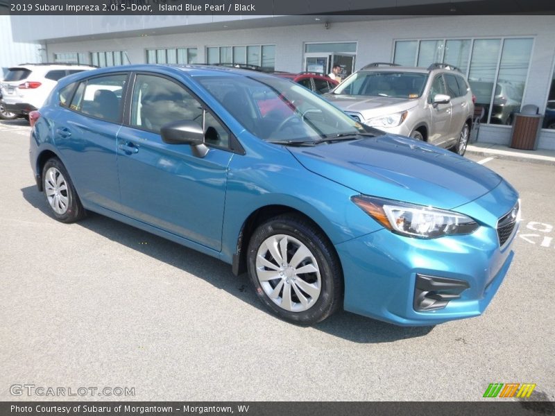 Front 3/4 View of 2019 Impreza 2.0i 5-Door