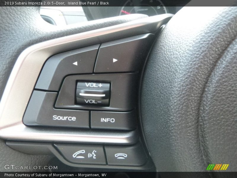  2019 Impreza 2.0i 5-Door Steering Wheel
