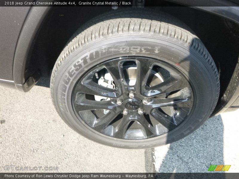 Granite Crystal Metallic / Black 2018 Jeep Grand Cherokee Altitude 4x4