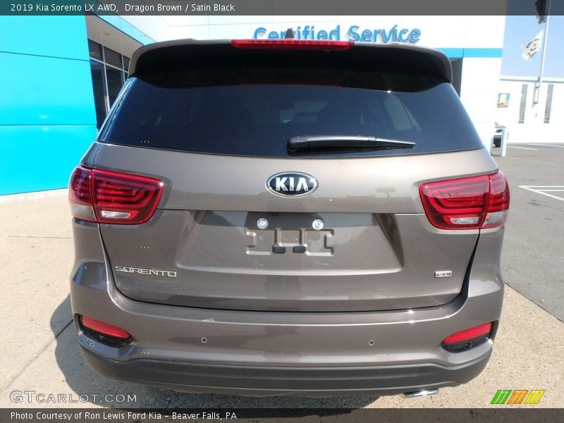 Dragon Brown / Satin Black 2019 Kia Sorento LX AWD