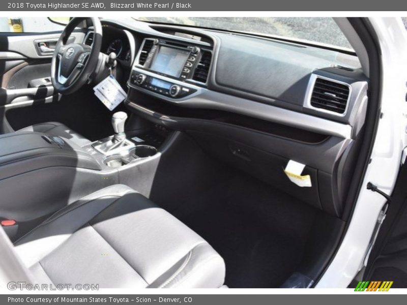 Blizzard White Pearl / Black 2018 Toyota Highlander SE AWD