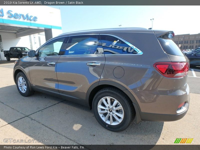 Dragon Brown / Satin Black 2019 Kia Sorento LX AWD