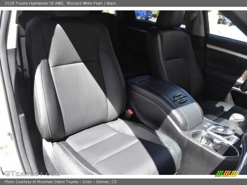 Blizzard White Pearl / Black 2018 Toyota Highlander SE AWD