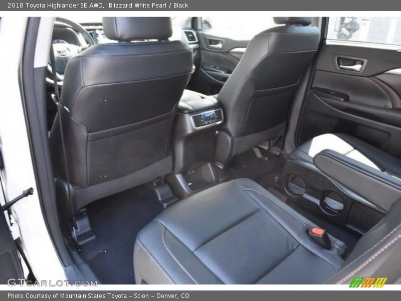Blizzard White Pearl / Black 2018 Toyota Highlander SE AWD