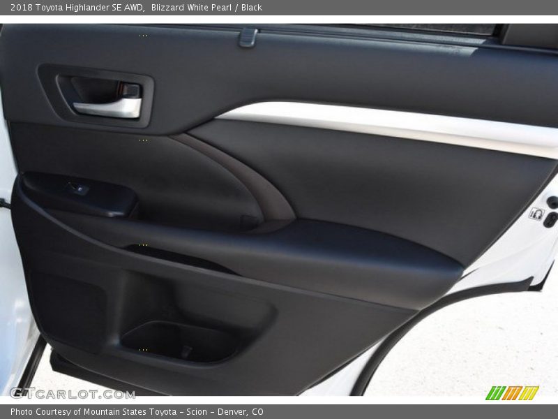 Blizzard White Pearl / Black 2018 Toyota Highlander SE AWD