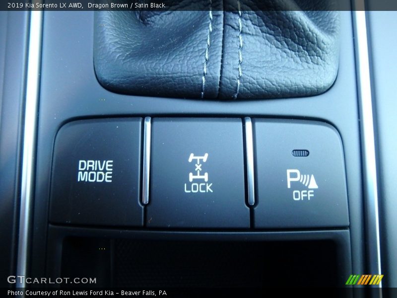 Dragon Brown / Satin Black 2019 Kia Sorento LX AWD