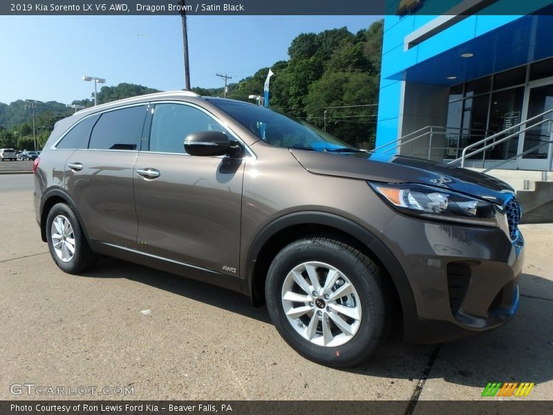 Front 3/4 View of 2019 Sorento LX V6 AWD