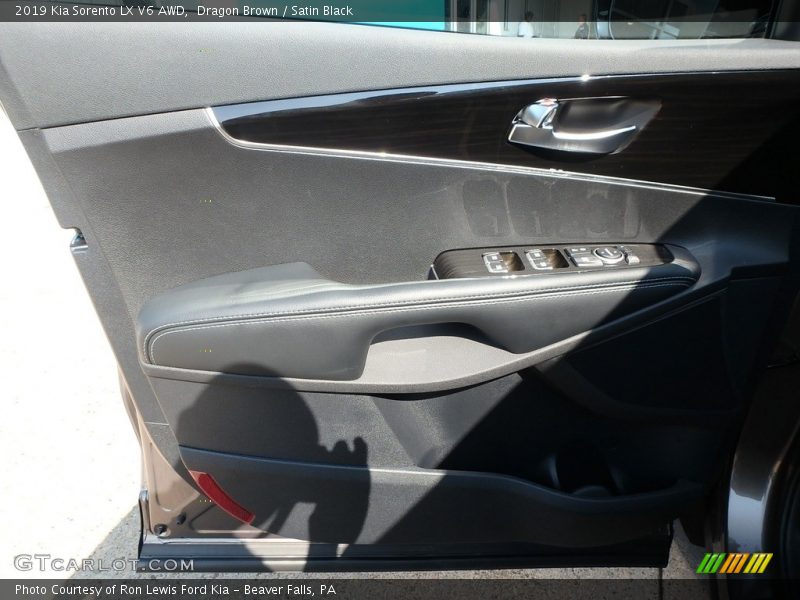 Dragon Brown / Satin Black 2019 Kia Sorento LX V6 AWD