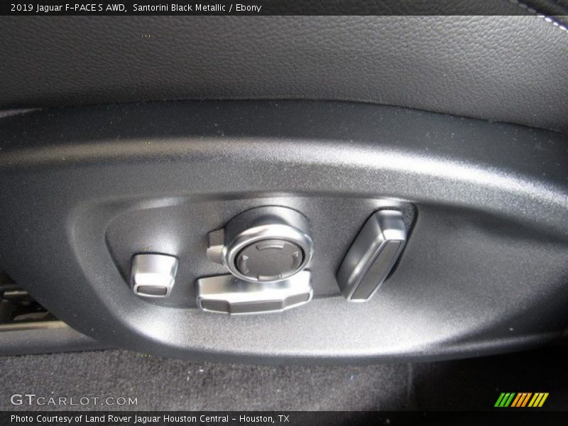 Controls of 2019 F-PACE S AWD