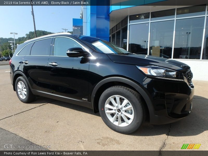 Front 3/4 View of 2019 Sorento LX V6 AWD