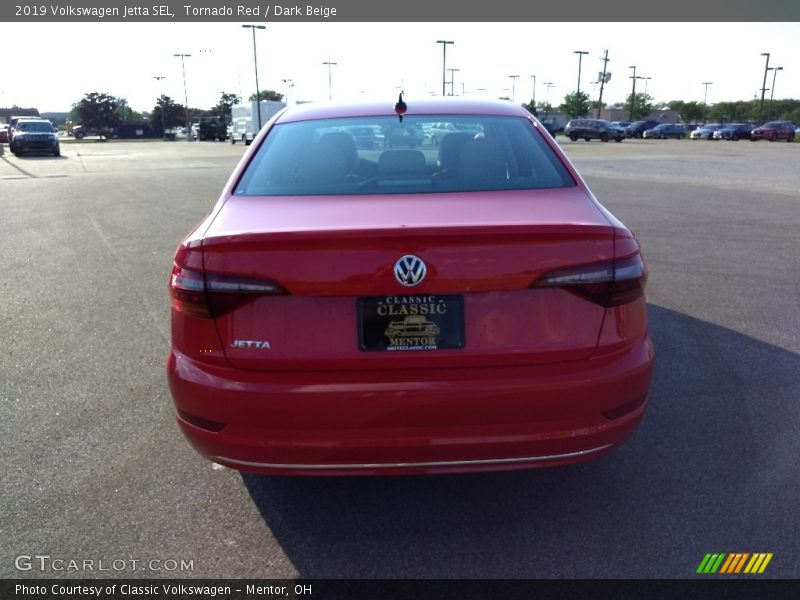 Tornado Red / Dark Beige 2019 Volkswagen Jetta SEL