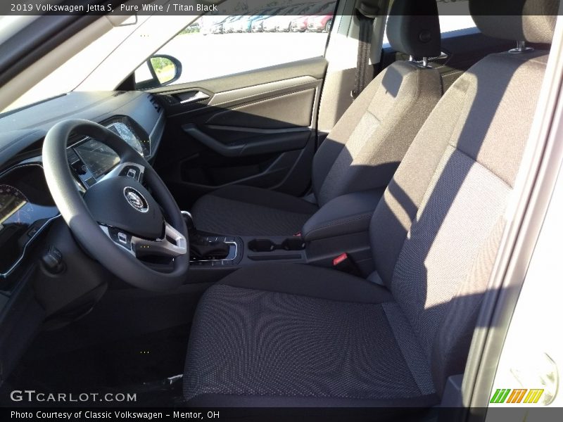 Pure White / Titan Black 2019 Volkswagen Jetta S