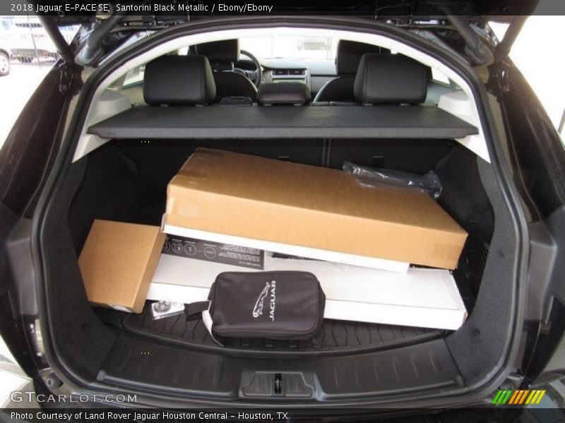 Santorini Black Metallic / Ebony/Ebony 2018 Jaguar E-PACE SE
