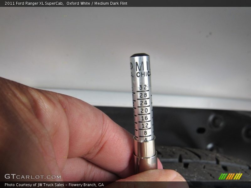 Oxford White / Medium Dark Flint 2011 Ford Ranger XL SuperCab