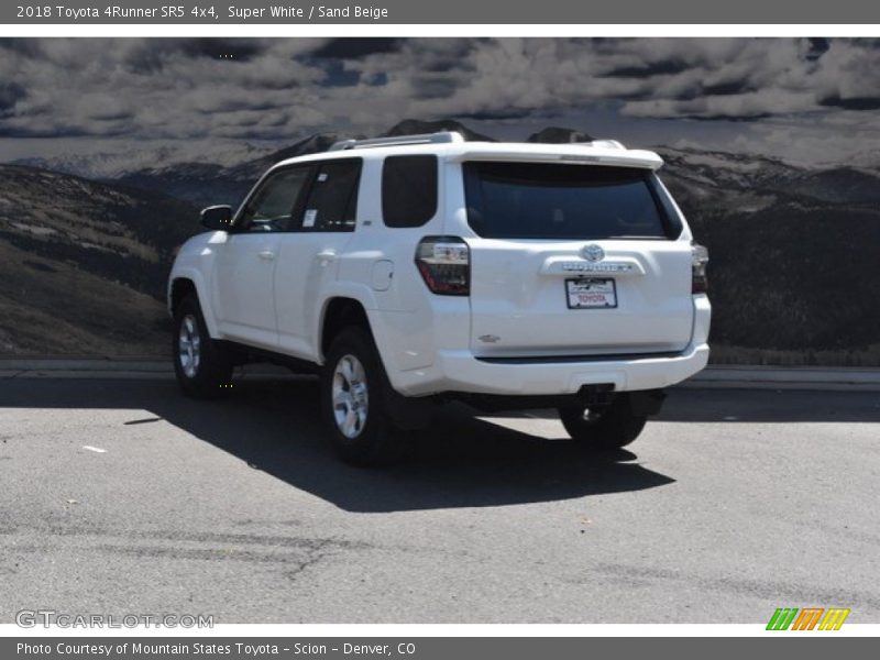 Super White / Sand Beige 2018 Toyota 4Runner SR5 4x4