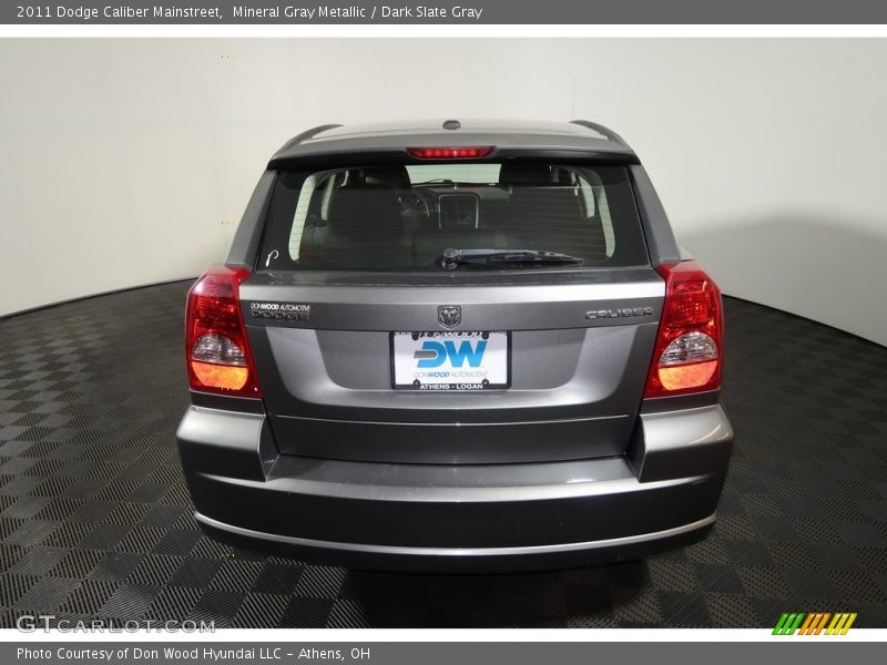 Mineral Gray Metallic / Dark Slate Gray 2011 Dodge Caliber Mainstreet