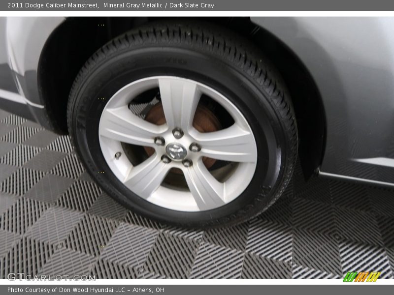 Mineral Gray Metallic / Dark Slate Gray 2011 Dodge Caliber Mainstreet