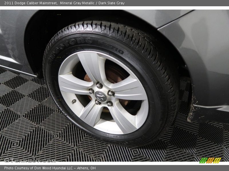 Mineral Gray Metallic / Dark Slate Gray 2011 Dodge Caliber Mainstreet