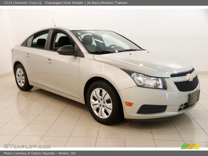 Champagne Silver Metallic / Jet Black/Medium Titanium 2014 Chevrolet Cruze LS
