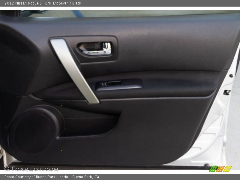 Brilliant Silver / Black 2012 Nissan Rogue S