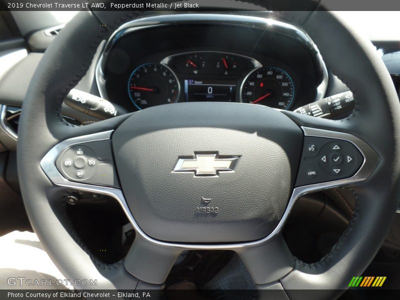 Pepperdust Metallic / Jet Black 2019 Chevrolet Traverse LT AWD