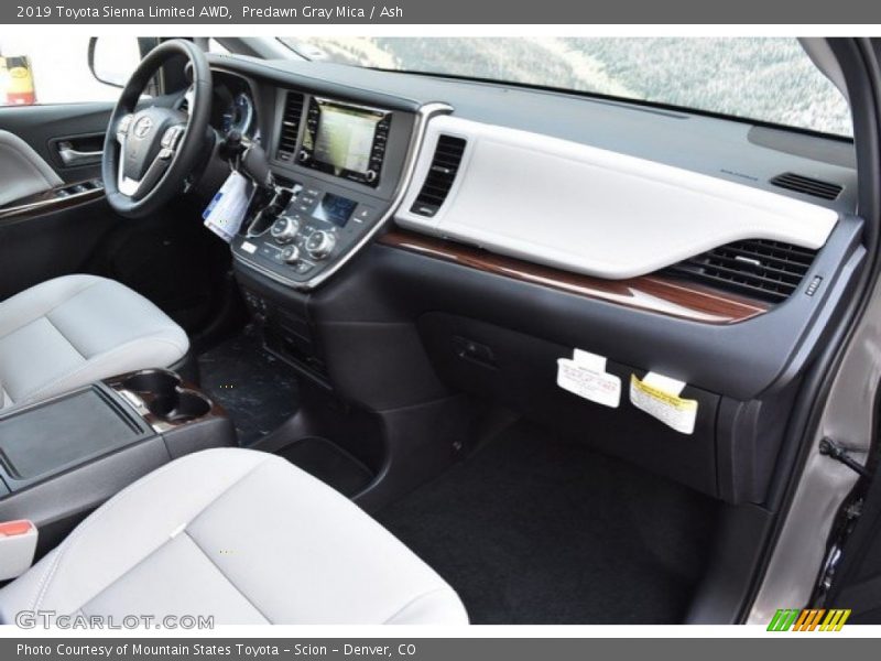 Dashboard of 2019 Sienna Limited AWD
