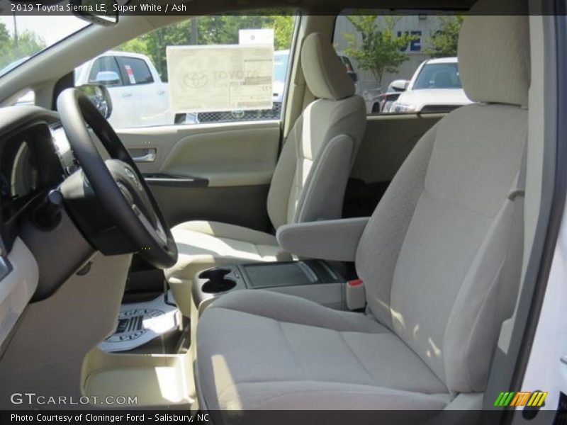 Super White / Ash 2019 Toyota Sienna LE