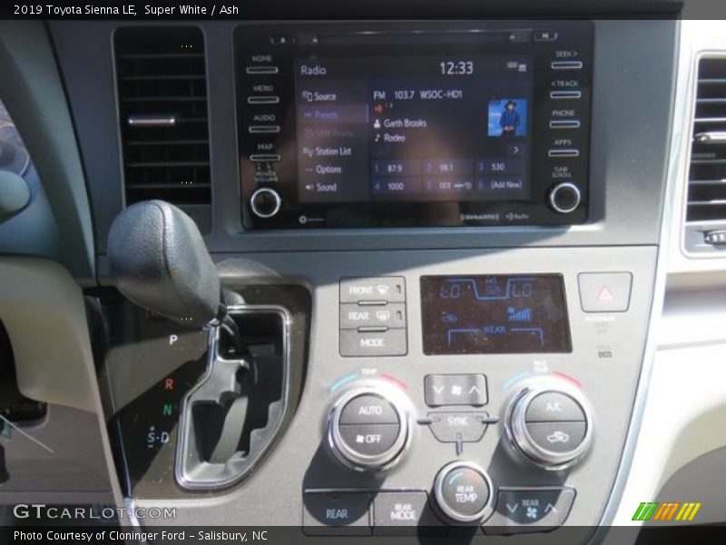 Super White / Ash 2019 Toyota Sienna LE