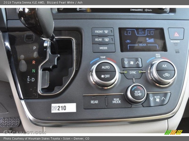 Blizzard Pearl White / Ash 2019 Toyota Sienna XLE AWD