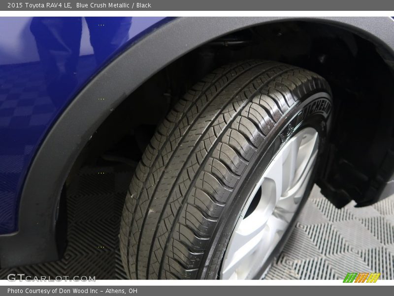 Blue Crush Metallic / Black 2015 Toyota RAV4 LE