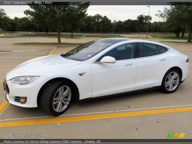 Front 3/4 View of 2013 Model S 