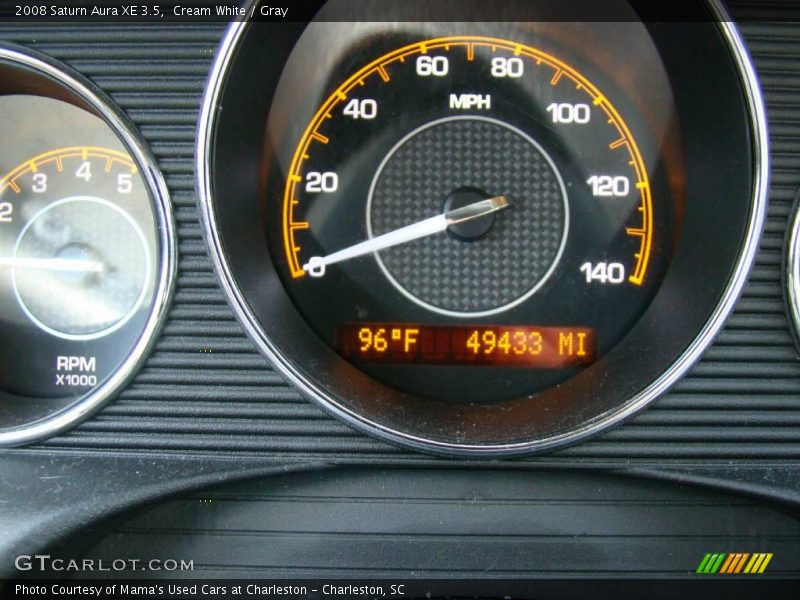 Cream White / Gray 2008 Saturn Aura XE 3.5